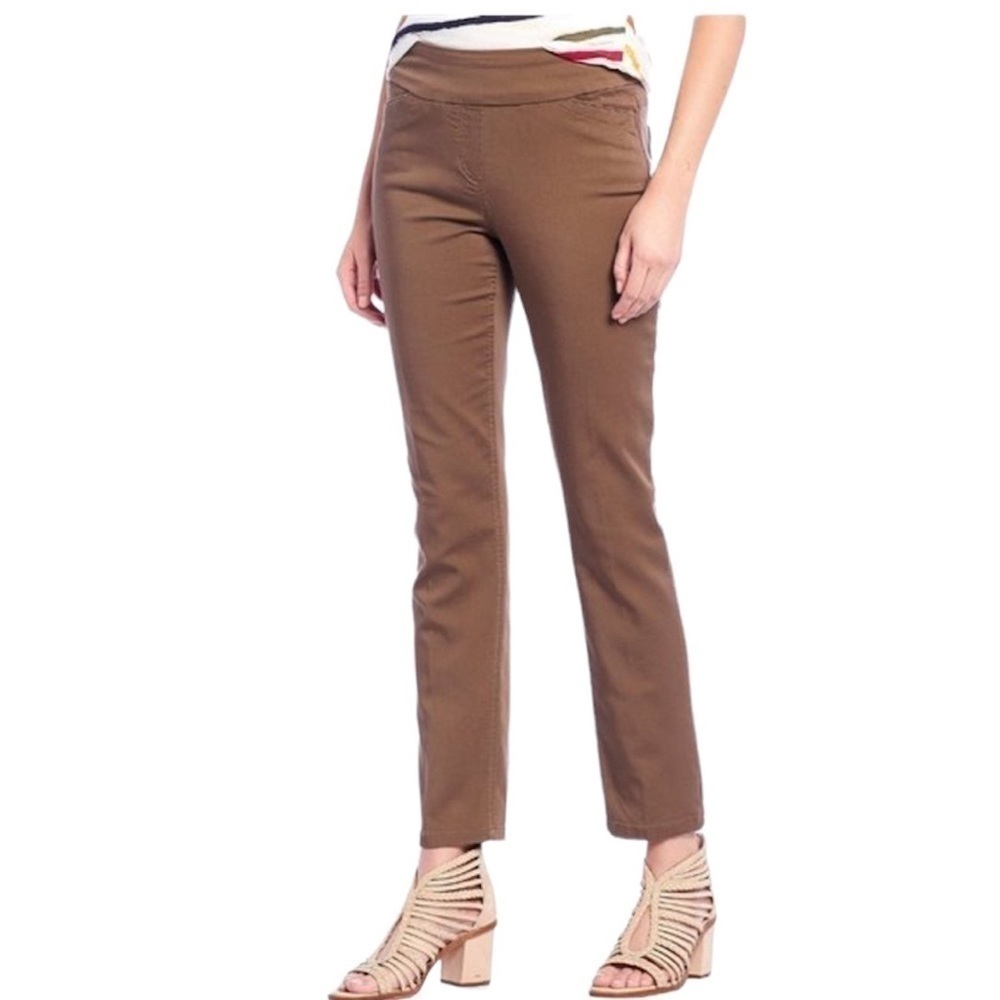 Westbound women’s brown pull on pants Size 10 P short